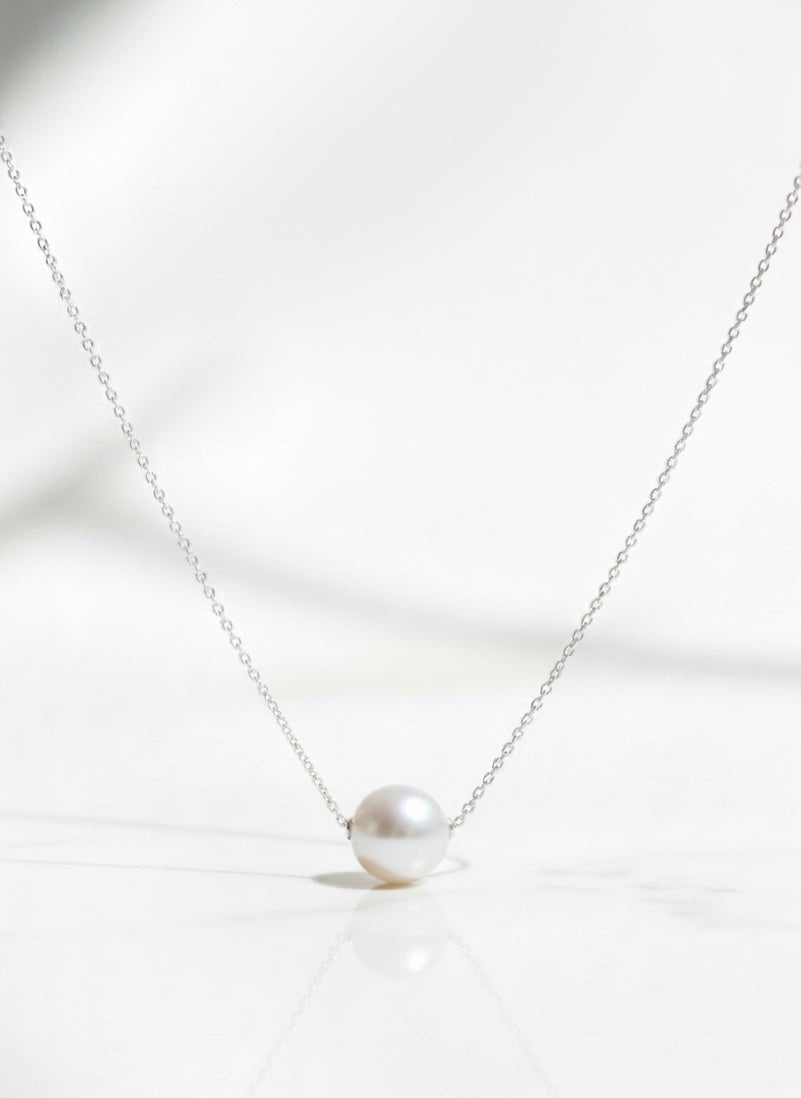 Classic Natural Cultured South Sea Pearl Solitaire Necklace with Platinum Chain