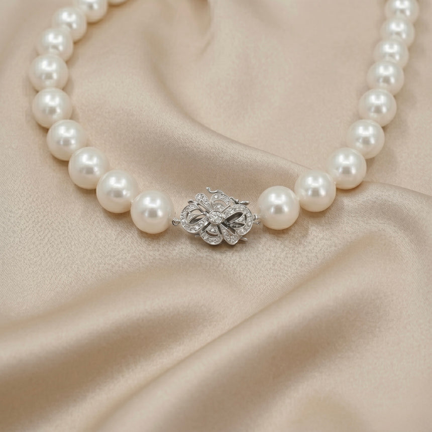 Elegant Graduated White South Sea Cultured Pearl Necklace
