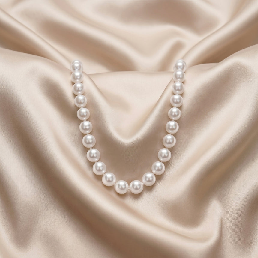 Elegant Graduated White South Sea Cultured Pearl Necklace