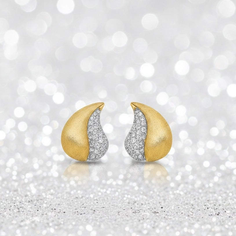 18K Yellow Gold Teardrop Diamond Earrings